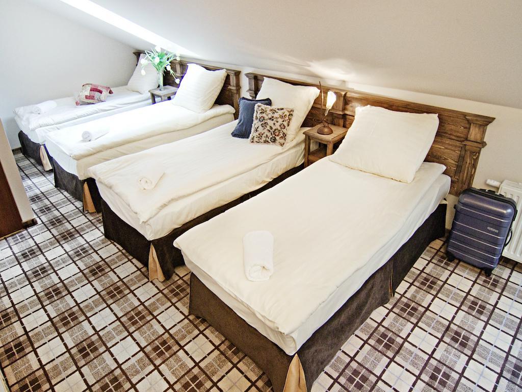 Five Stars Bed&Breakfast Breslavia Habitación foto